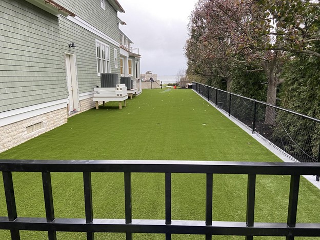 Shawgrass artificial grass for narrow yards